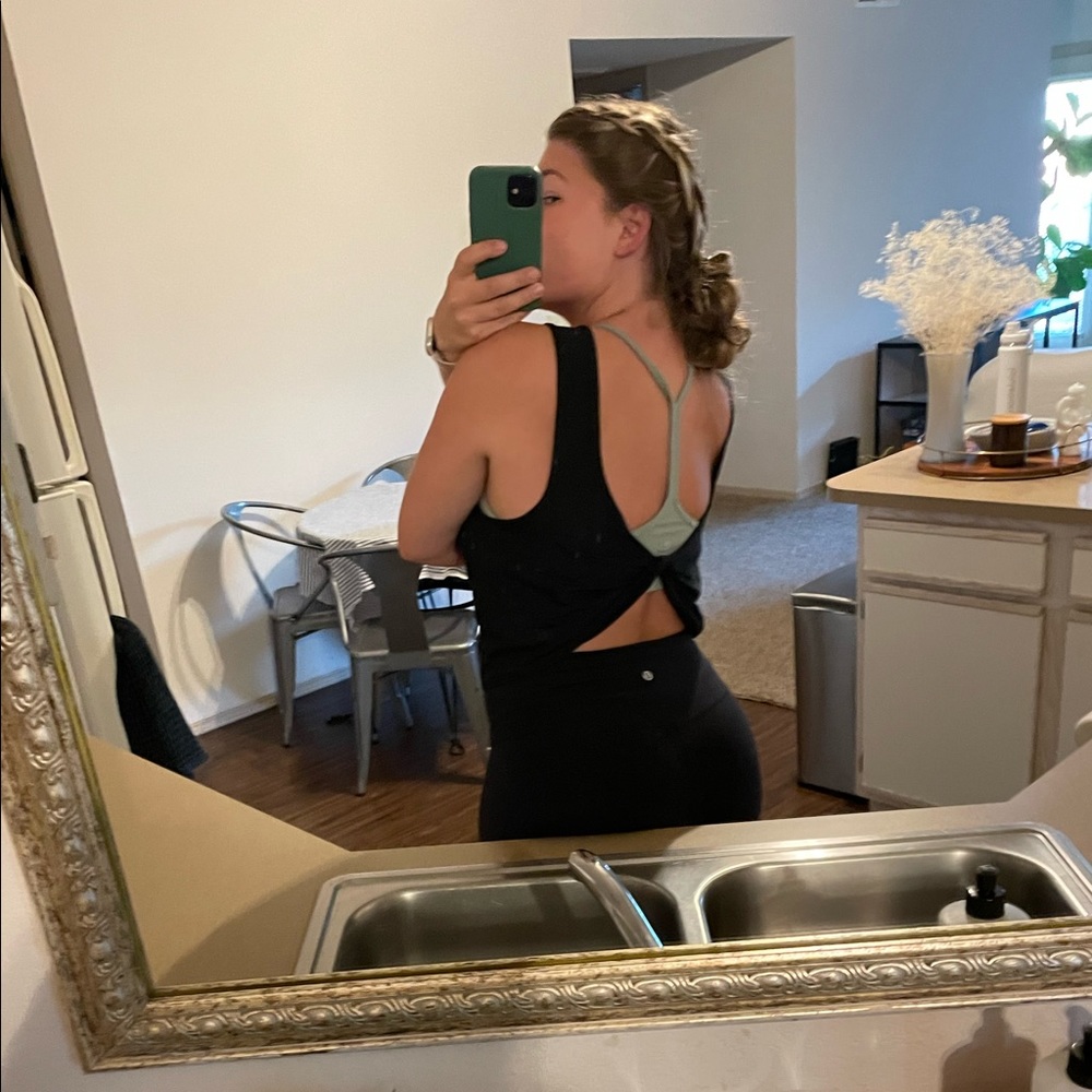 Lululemon Twist Tank LIKE NEW